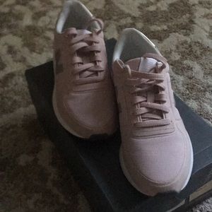 New balance pink sneakers